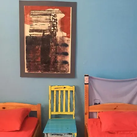 Art And Hostel