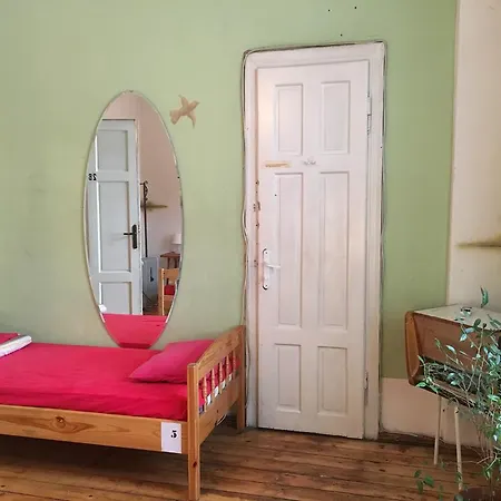 Art And Hostel *