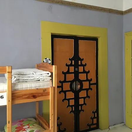 Art And Hostel *