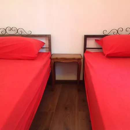 Art And Hostel