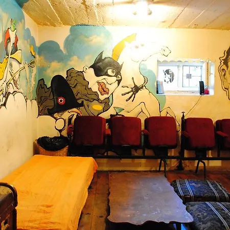 Hostel Art And *